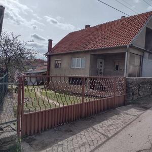 "BOJAN NE ZASLUŽUJE DA ROBIJA, GODINU DANA MU JE VREĐAO ĆERKU" Meštani niškog sela spremili peticiju: Osuđujemo nasilje, ali se mora gledati šira slika...