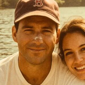 Danijel je s ženom za praznike otišao u vikendicu iz koje se nikad nisu vratili: 32 godine kasnije stari fotoaparat pronađen na dnu jezera otkriva mračnu istinu