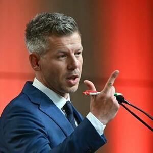 PETER MAĐAR SE POSVAĐAO S VODITELJEM UŽIVO U EMISIJI: Izbio žestok sukob - "Stalno me je prekidao"