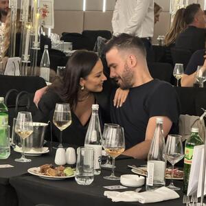 PRIJU I FILIPA NISU PUSTILI U RESTORAN NA HVARU: Oglasila se hostesa i otkrila razloge, a onda je i pevačica dala svoj komentar na situaciju (FOTO)