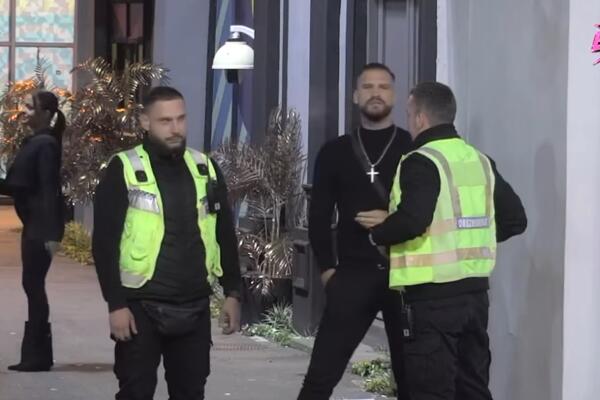 UZNEMIRUJUĆI SNIMCI! POGLEDAJTE ŠTA RADI MARKO OSMAKČIĆ: Doveo Filipa do nervog sloma - Obezbeđenje sprečilo haos! (VIDEO)